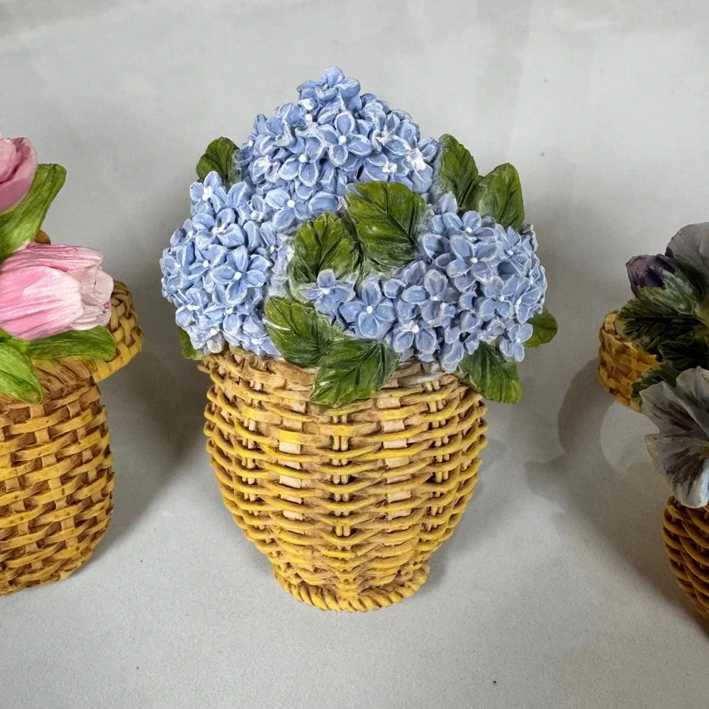 Charter Club Wild Flowers Resin Napkin Rings Set of 8 Pansy Lilac Tulip Lily